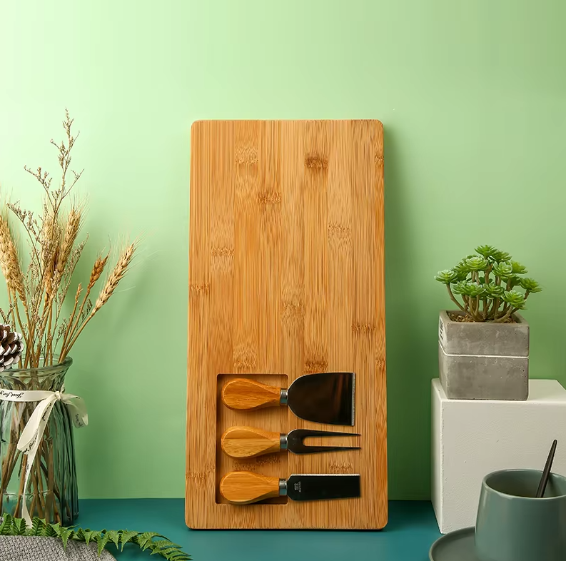 Bambu Peynir Sunum Tahtası 4 Bıçaklı