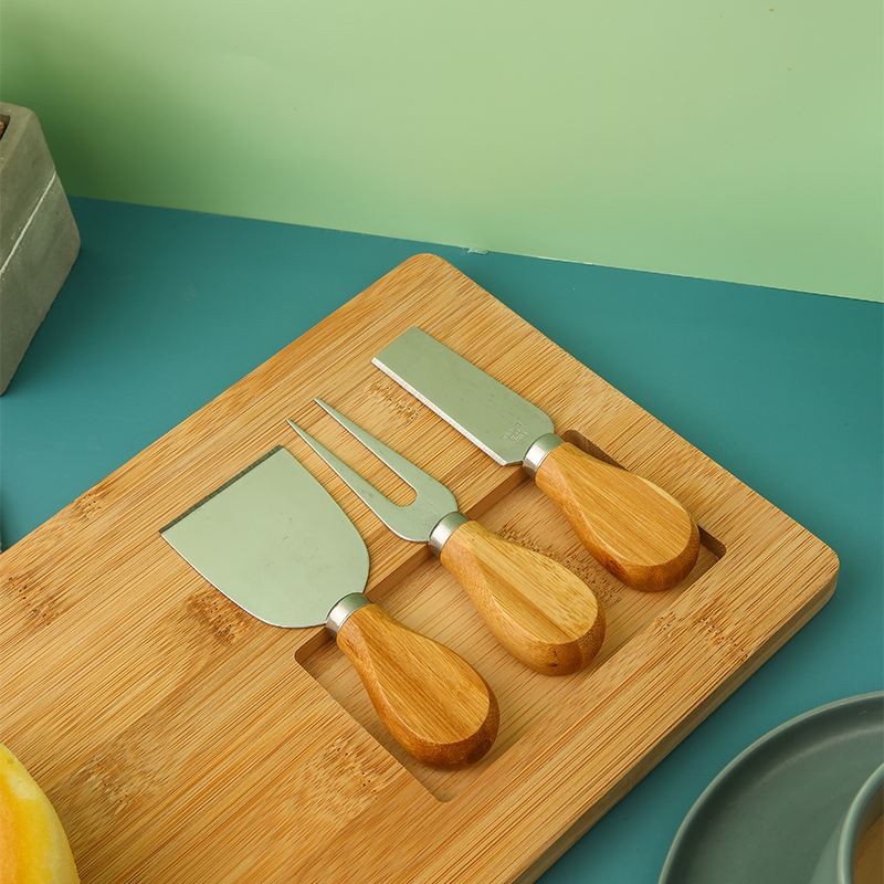 Bambu Peynir Sunum Tahtası 4 Bıçaklı