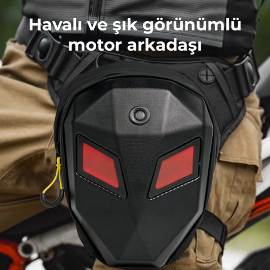 Çift LED Ekranlı Mini Bacak Çantası – Göz Tasarımlı, Ayarlanabilir Askılı, Unisex Teknolojik Çanta