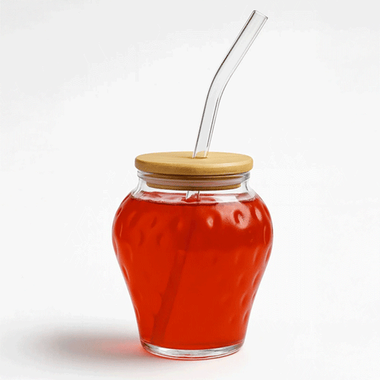 Isıya Dayanıklı Çilek Bardak 400ml, Bambu Kapaklı ve Pipetli Borosilikat Cam Bardak