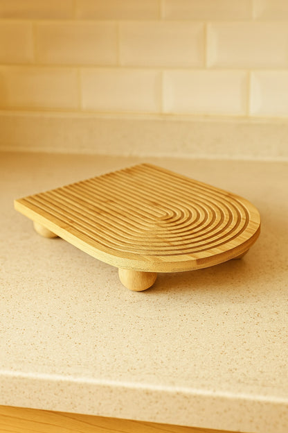 Top Ayaklı, Dalgalı Desenli Oval Tabak (23x33 cm)